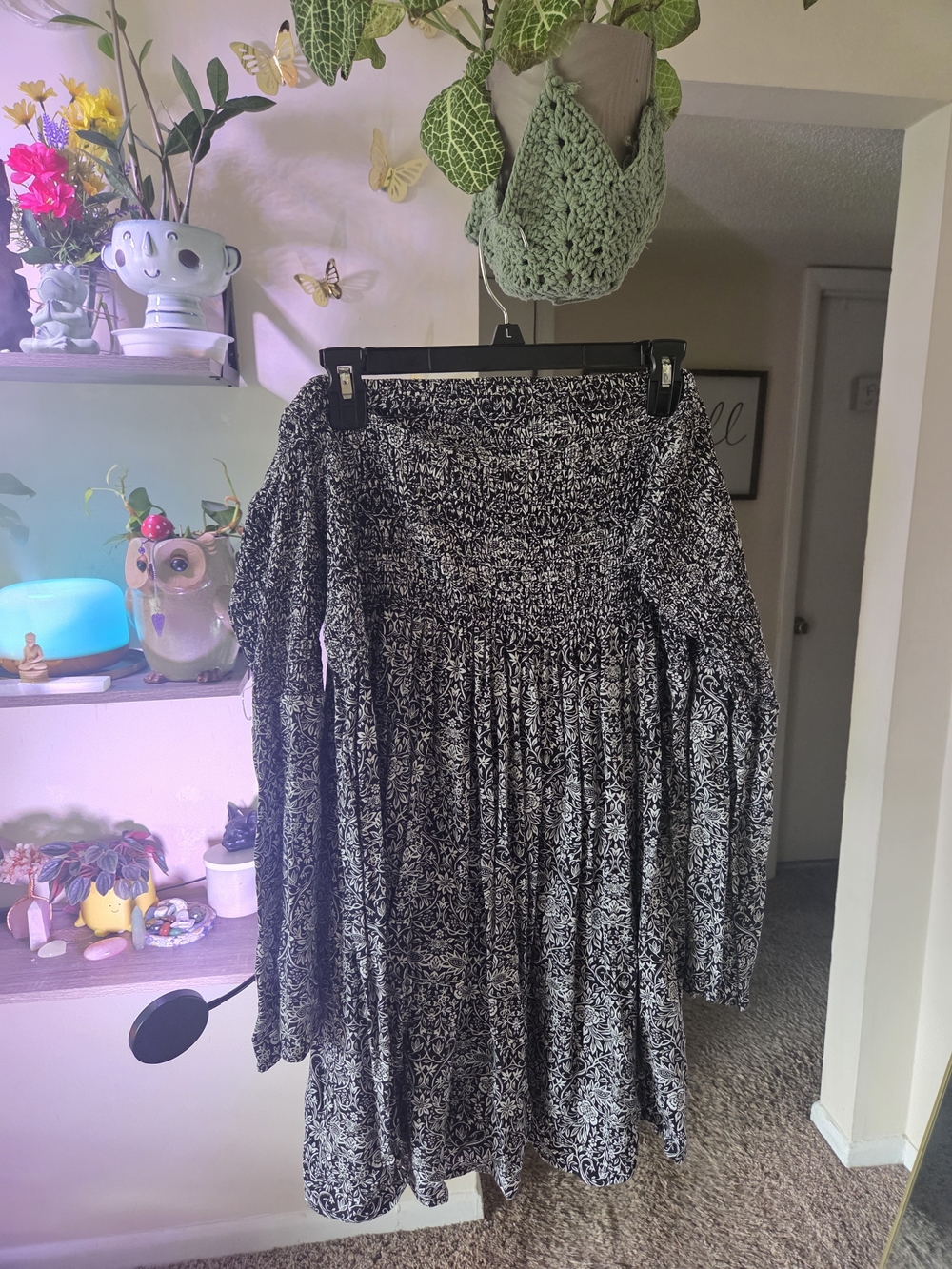 Torrid Black And White Floral Square Neck Smocked Bell Sleeve Dress. Size 3.